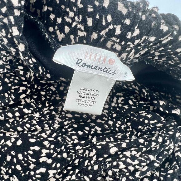 Urban Romantics Printed Ruffle Smocked Skirt Black White Size Medium - Picture 3 of 5